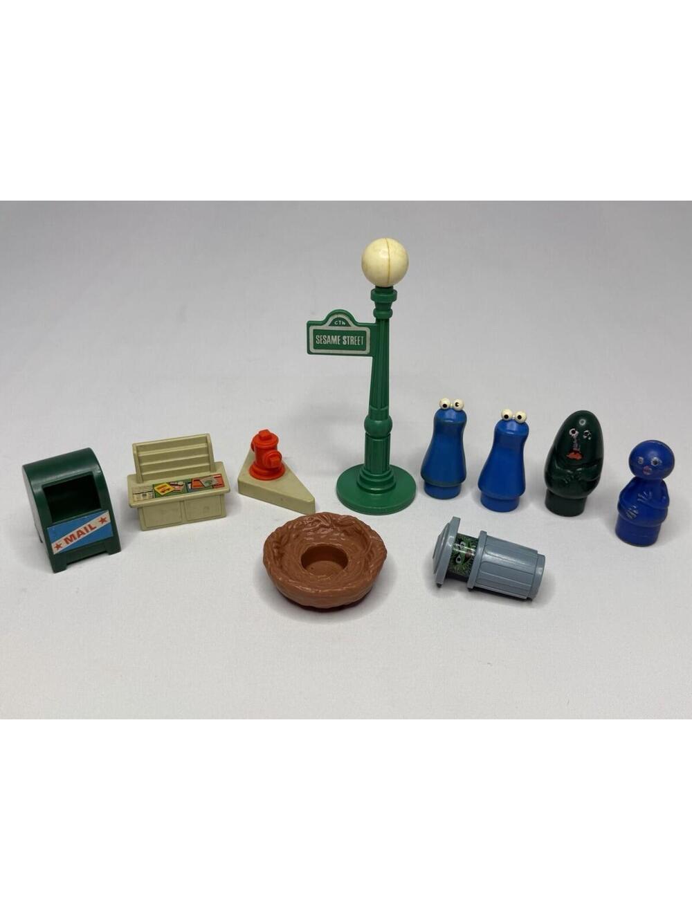 VTG Sesame Street Fisher Price Little People Cookie/Grover/Monster LOT P63